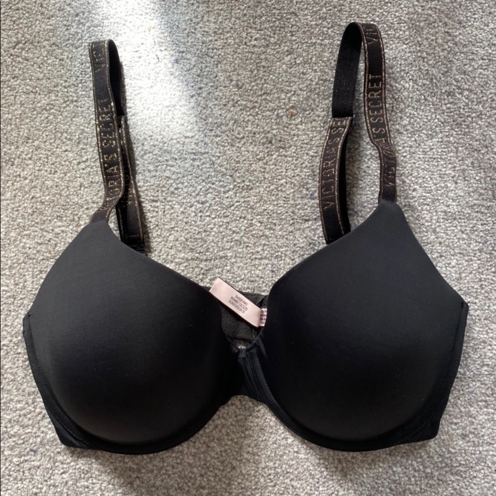 Brand new Victoria Secret black bra size 34D.